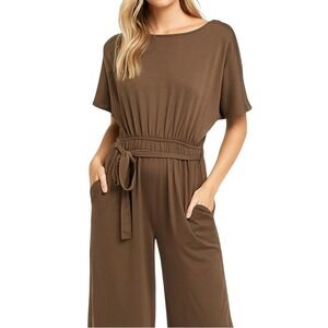 NWT Gilli Tayla Stretch Jumpsuit Medium Dark Mocha Cream Minimalist Career Event